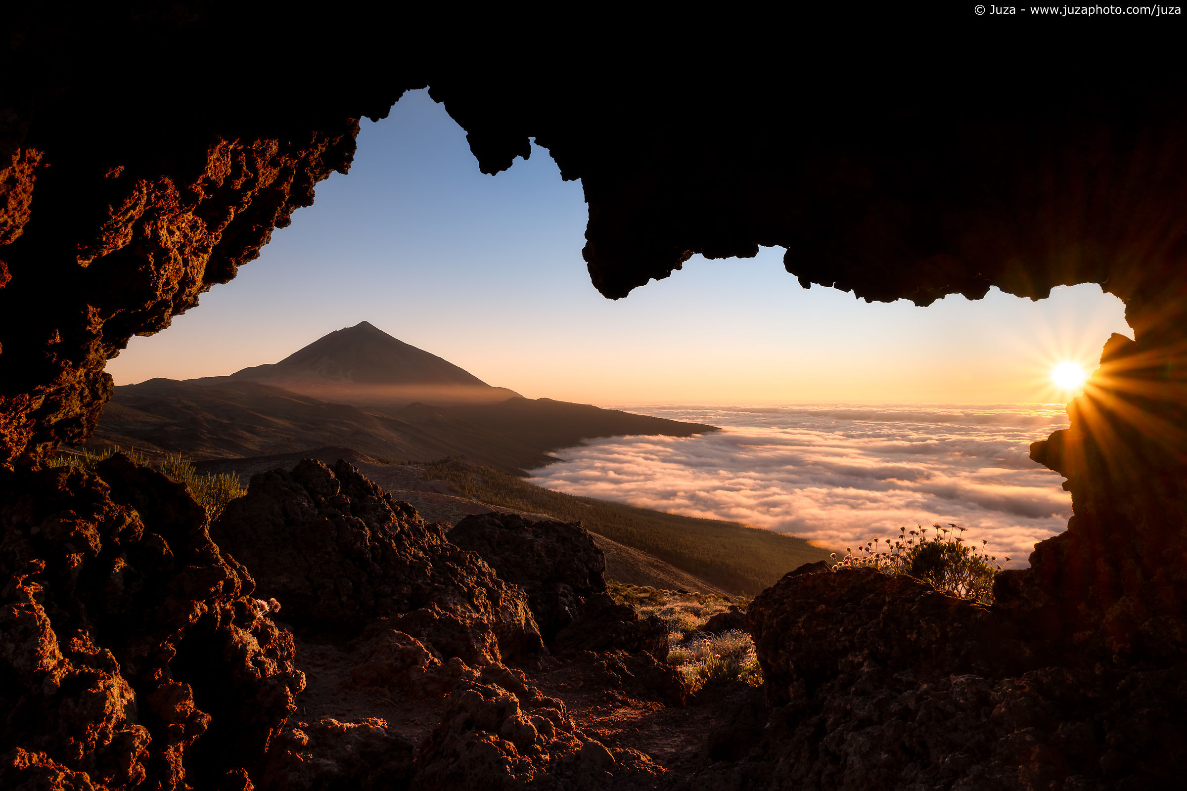 Una finestra sul Teide, e il mare di nuvole