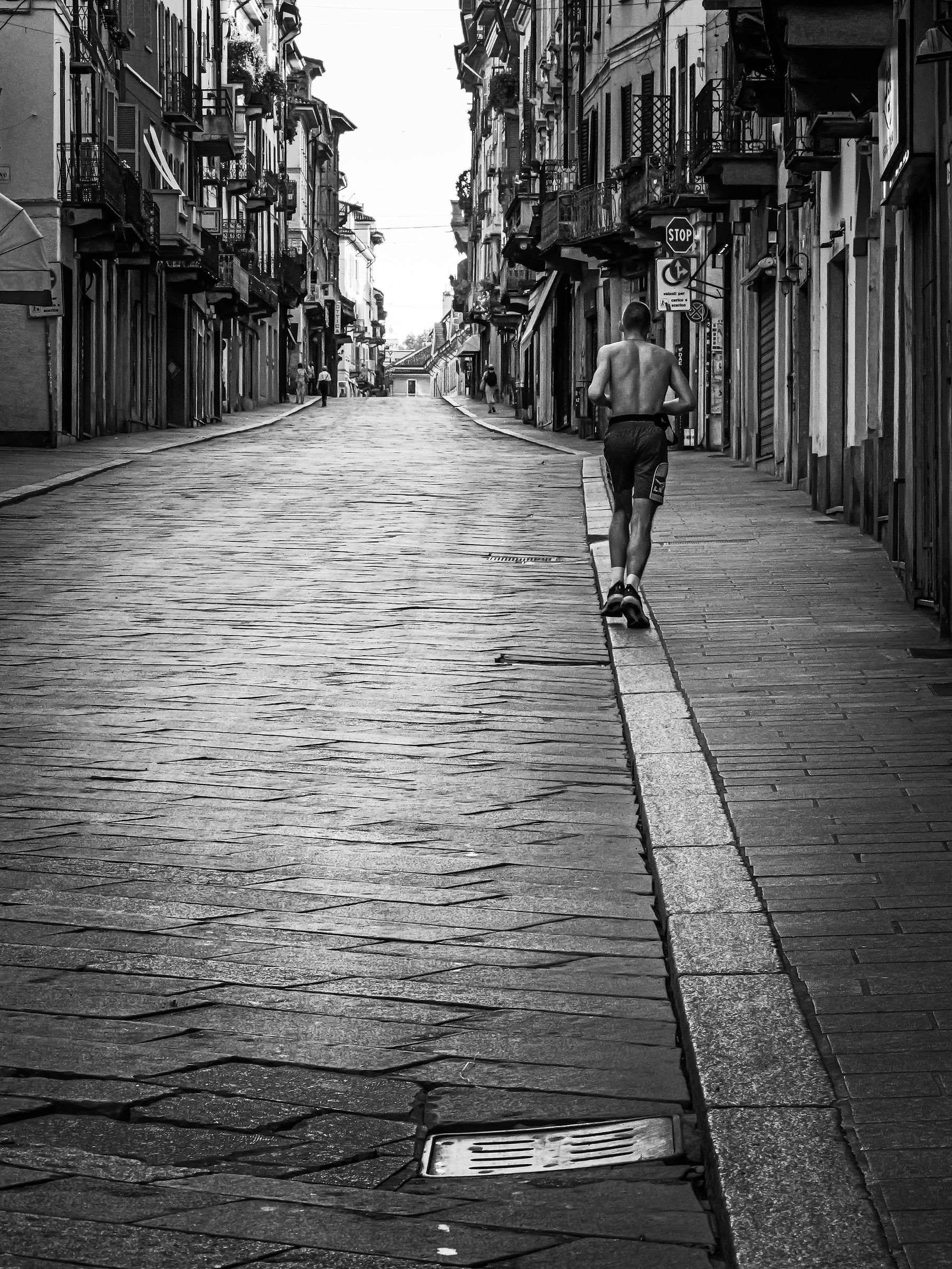 Podista estivo mattiniero - la street del timido