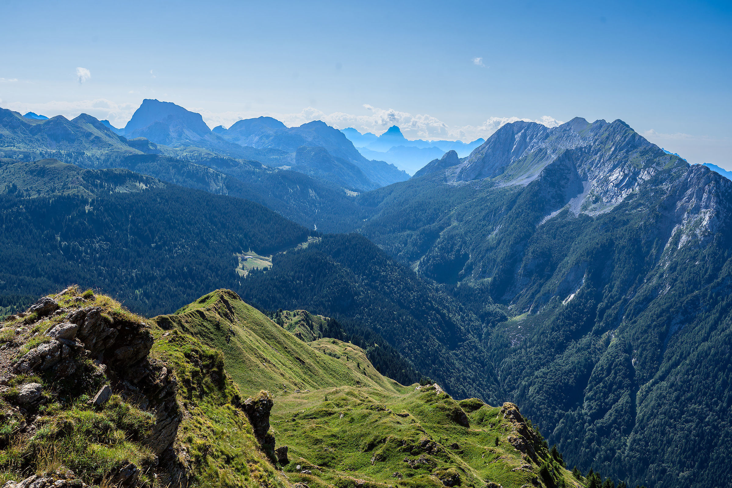 Pano Carnic Alps border