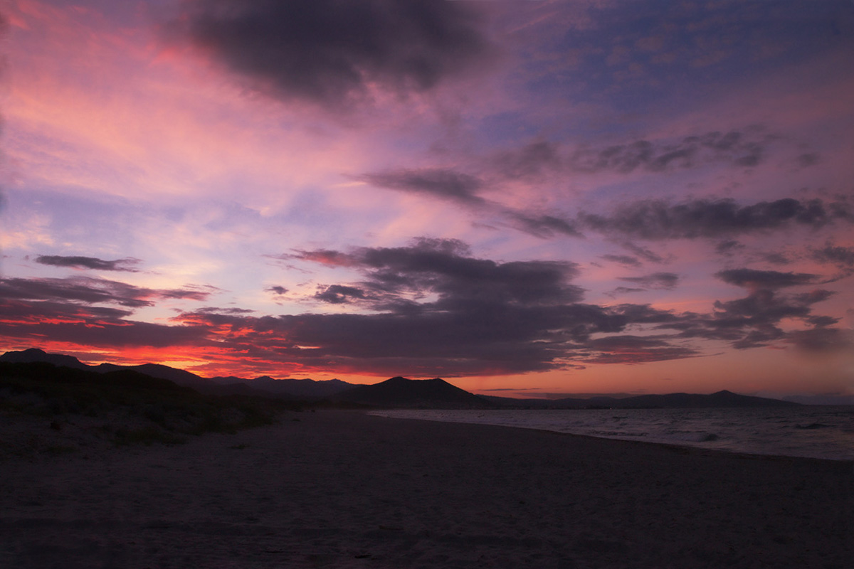 The sky is colored in Sa Petra Ruja