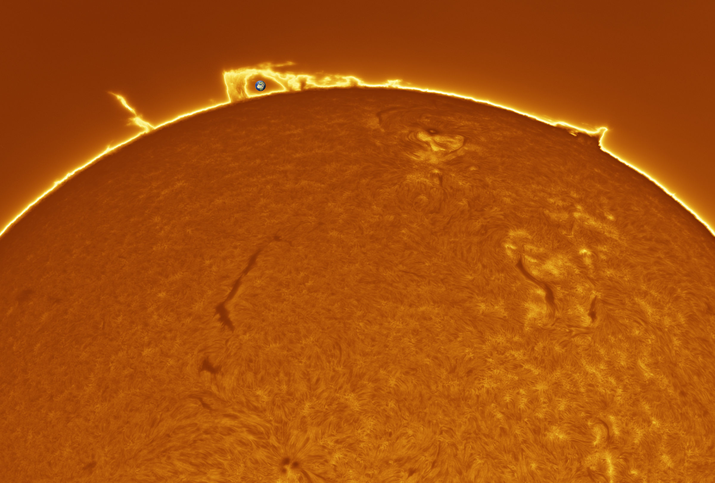 Enorme protuberanza solare ad arco!