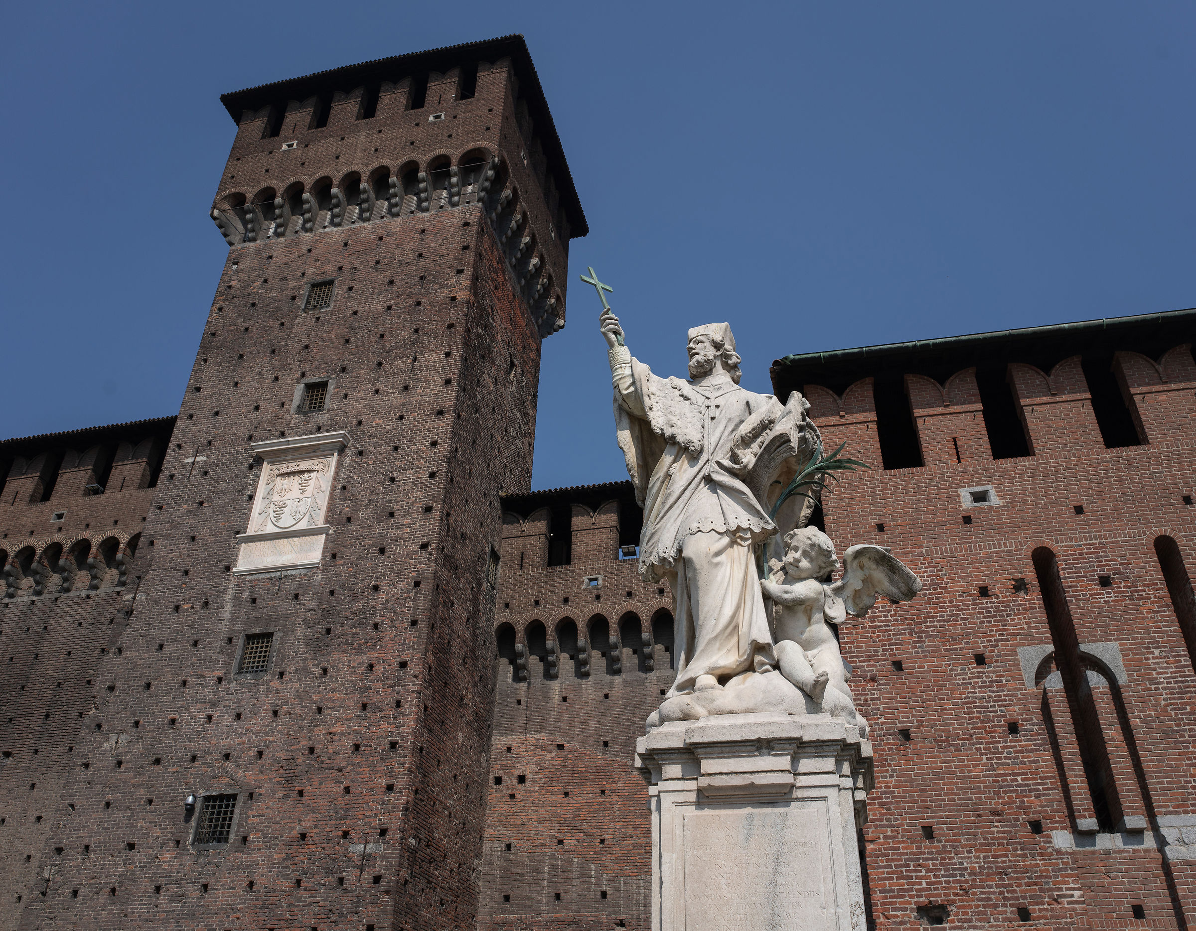 Statua di San Giovanni Nepomuceno e Torre di Bona - 9