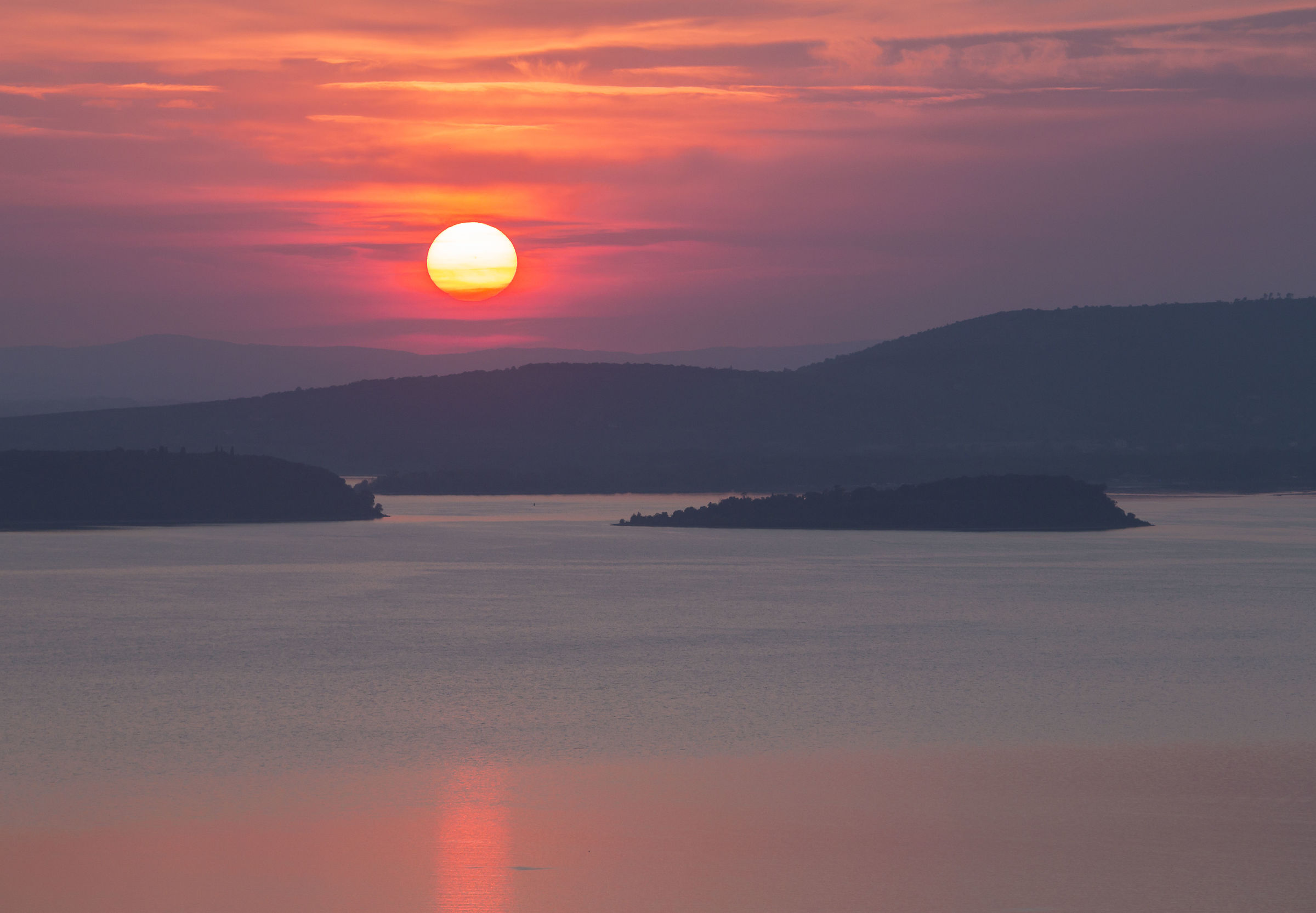 Tramonto estivo sul Trasimeno