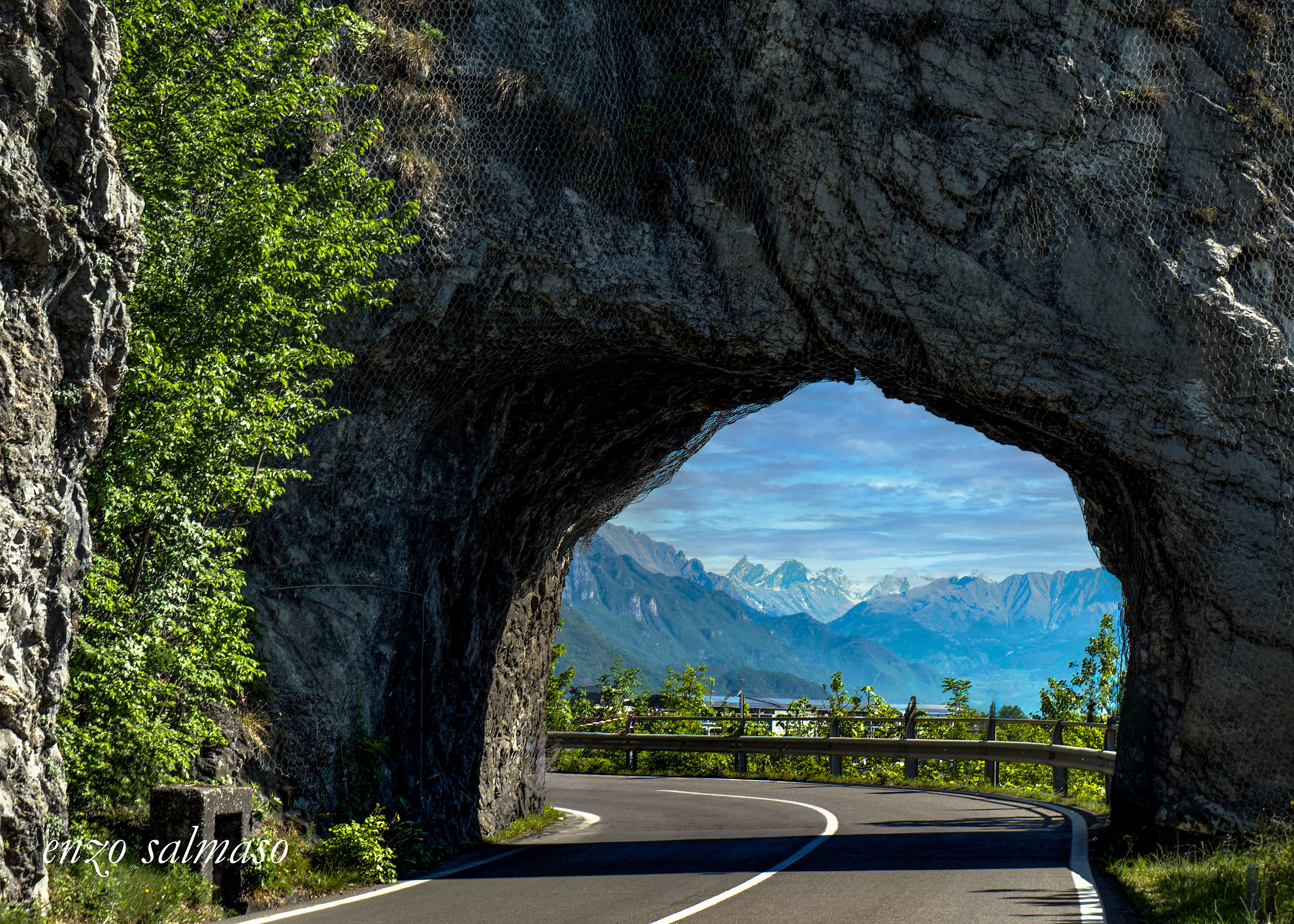 Spunta il Monte, dal lago D'Iseo