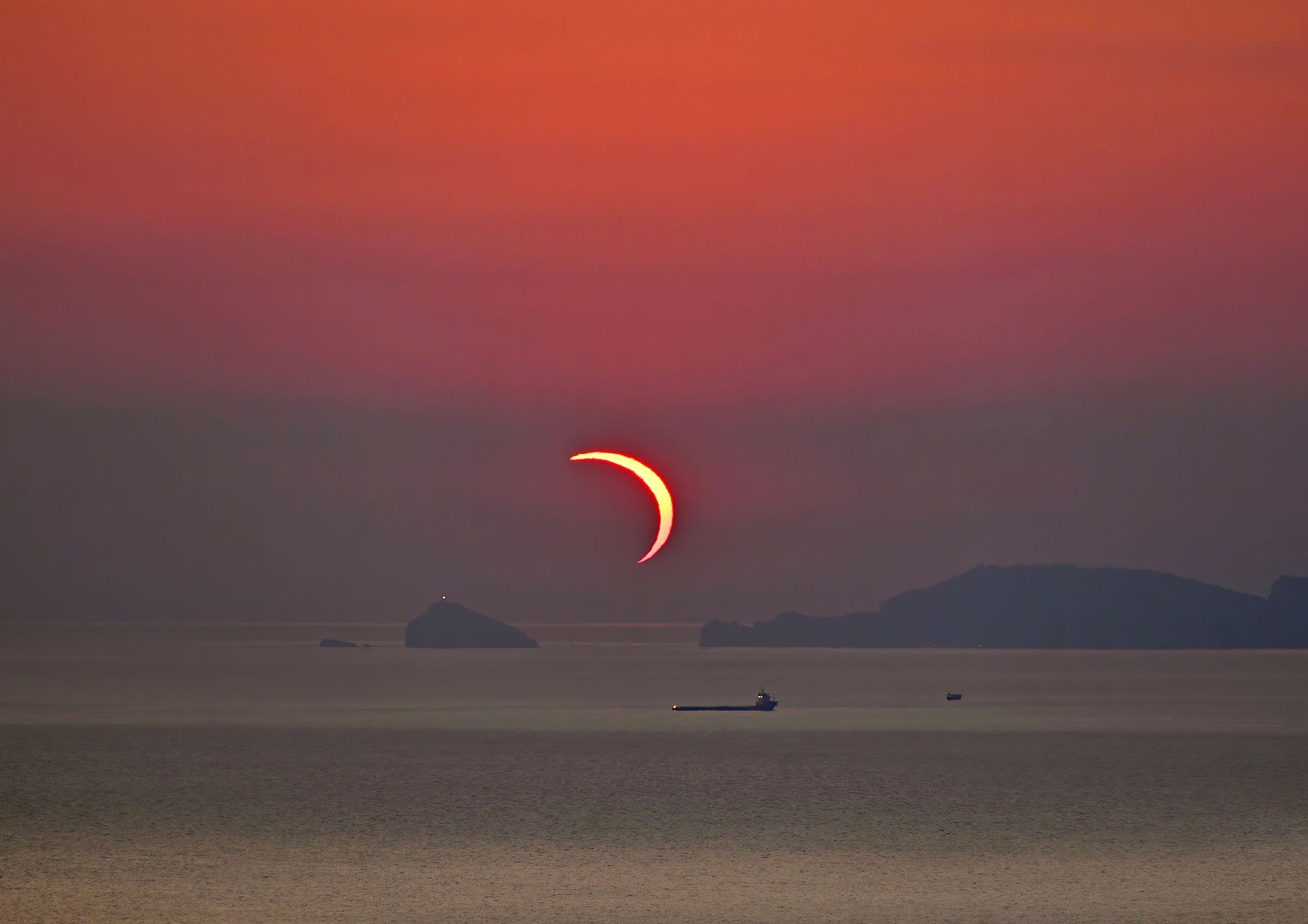 Border Eclipse