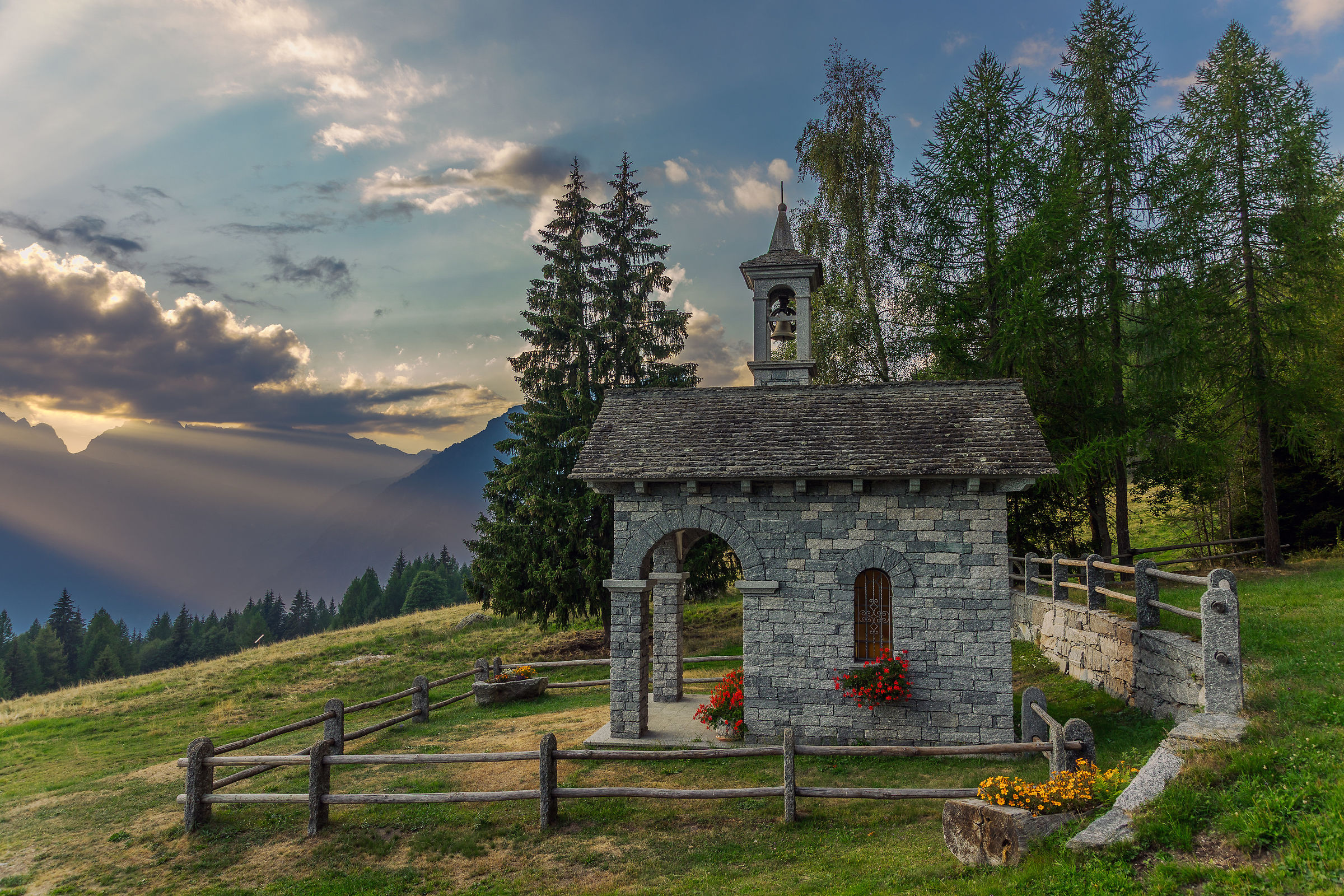 Aleccio church at sunset
