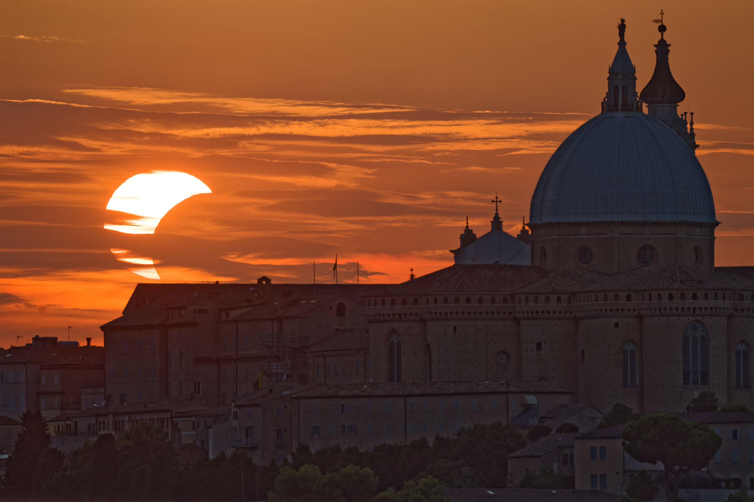 Eclissi 12 Agosto 2026 Basilica Di Loreto