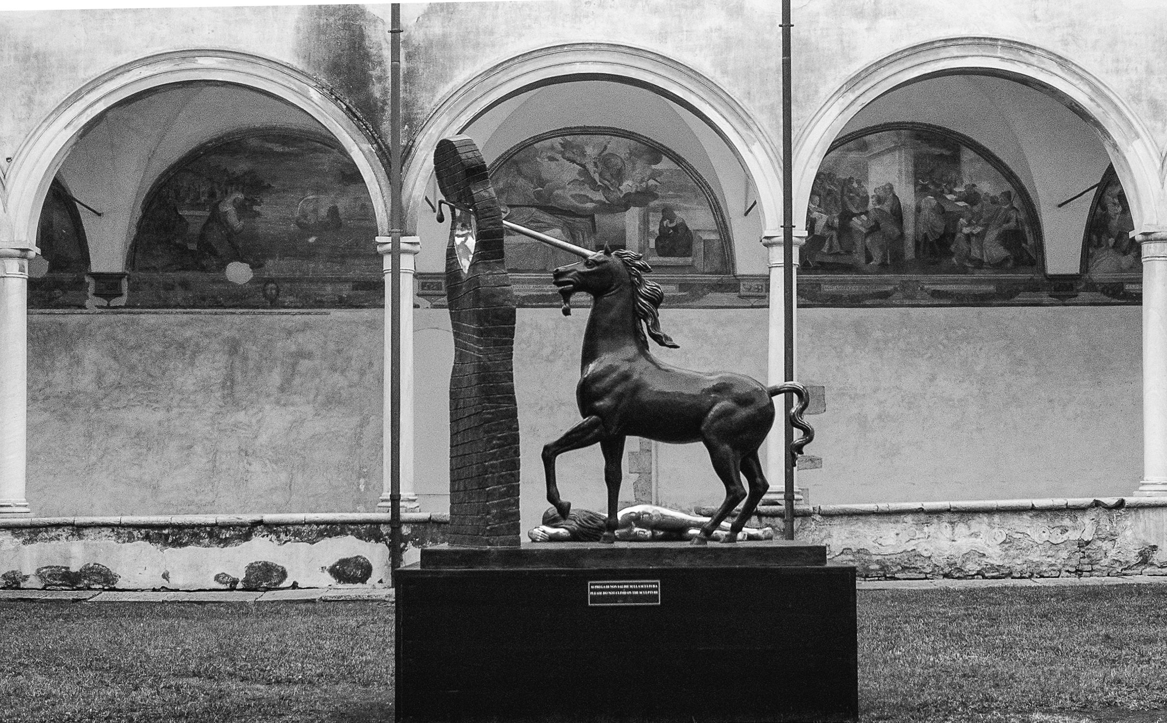 St.Dali, Unicorn
