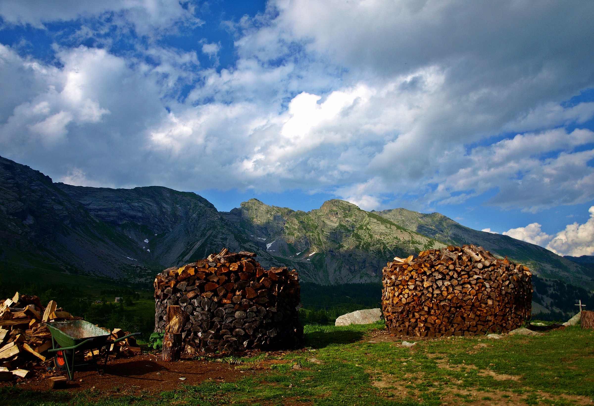 Two little towers of wood