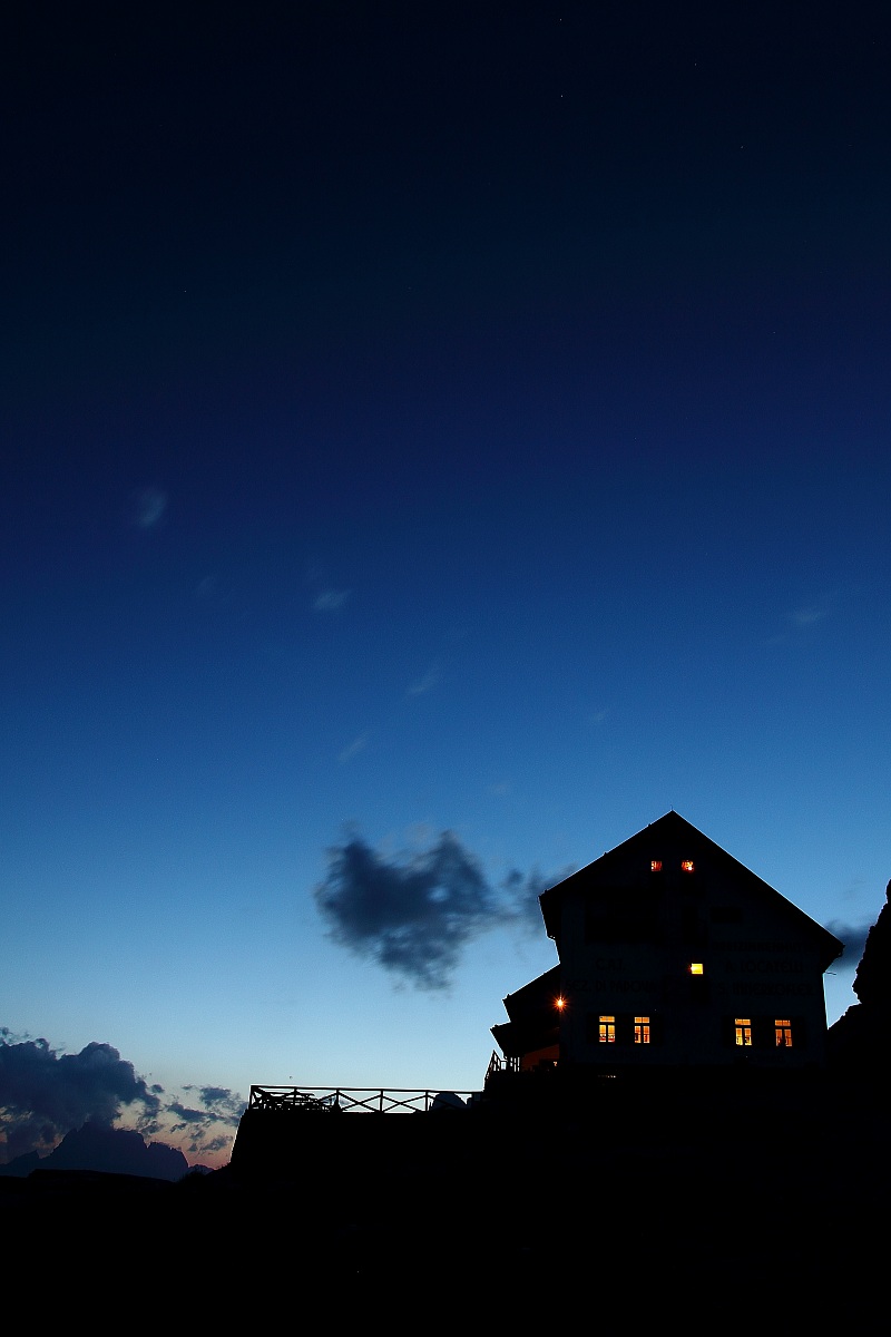 Rifugio all'imbrunire