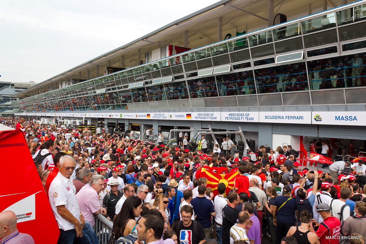 Pit lane Walk About F1 Monza 2011