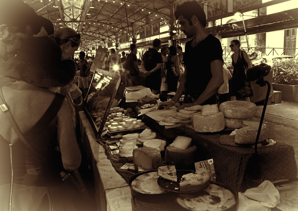 Mercato dei formaggi Antibes