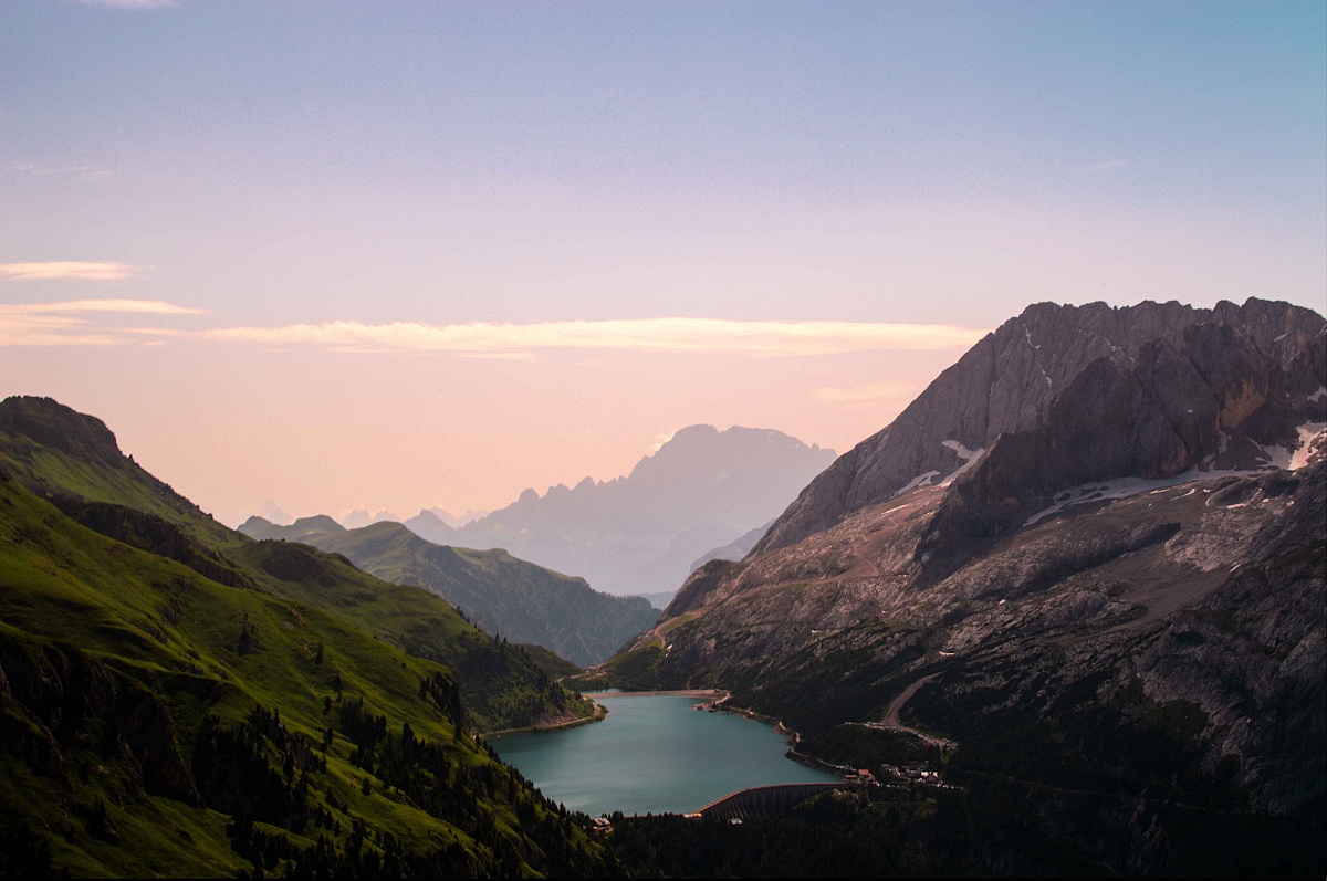 lago di Fedaia dal rifugio viel dal pan