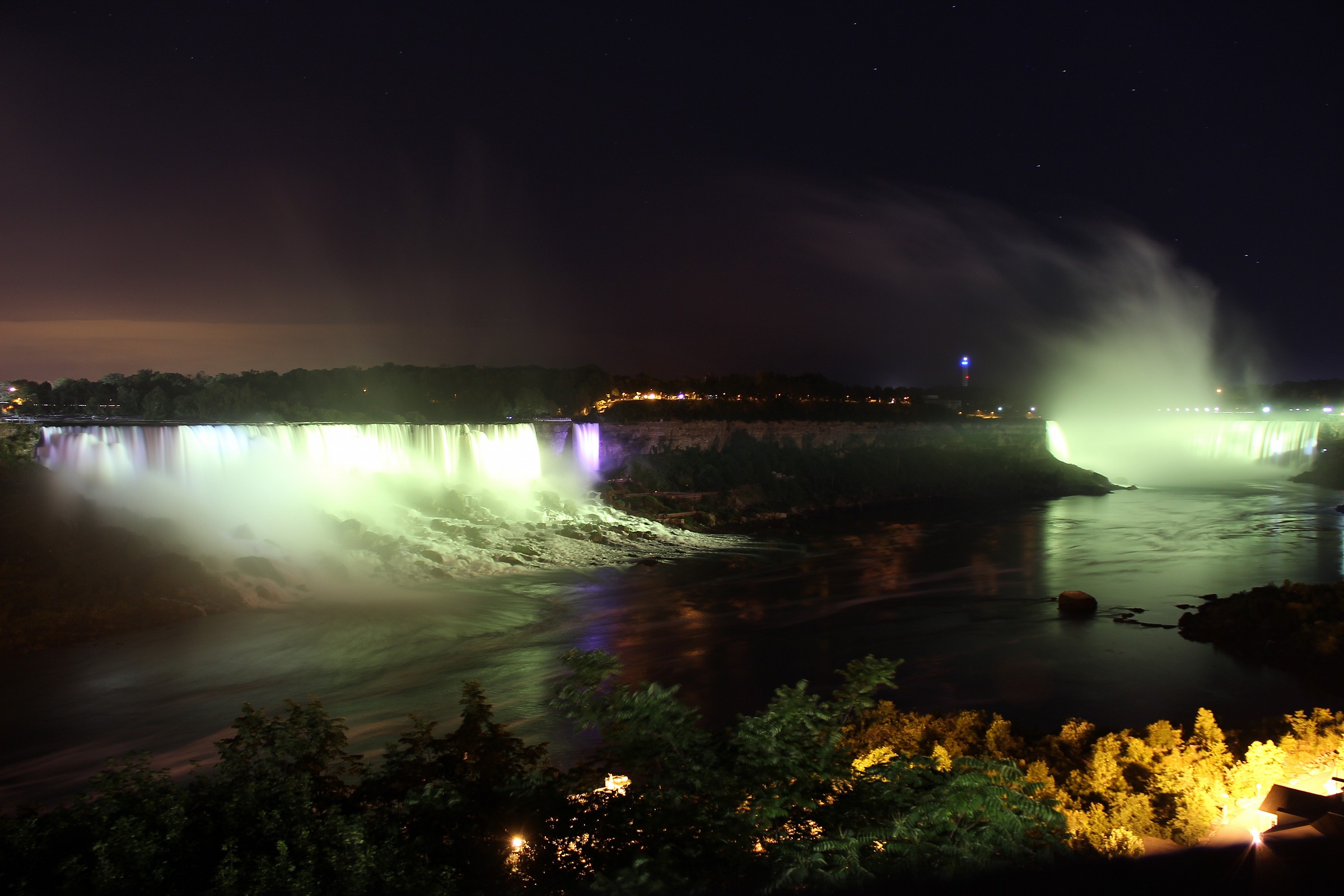 Cascate del Niagara, notturno