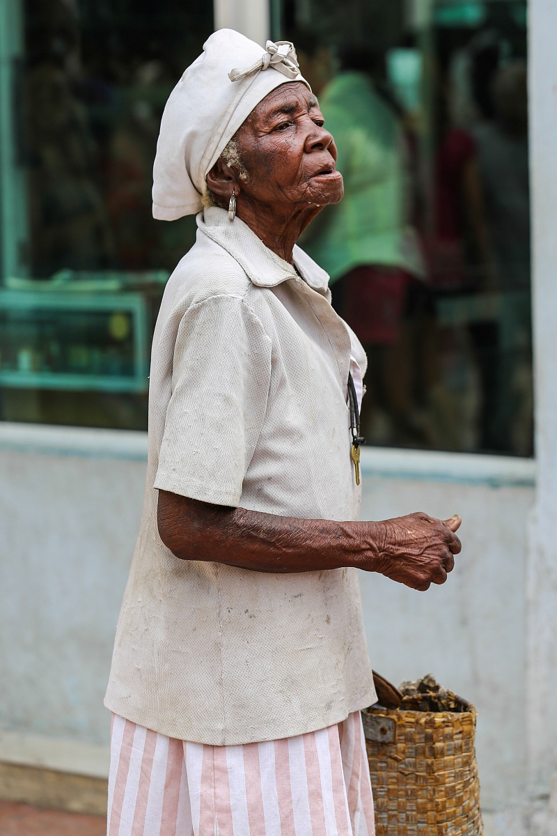 Cuban Mujer