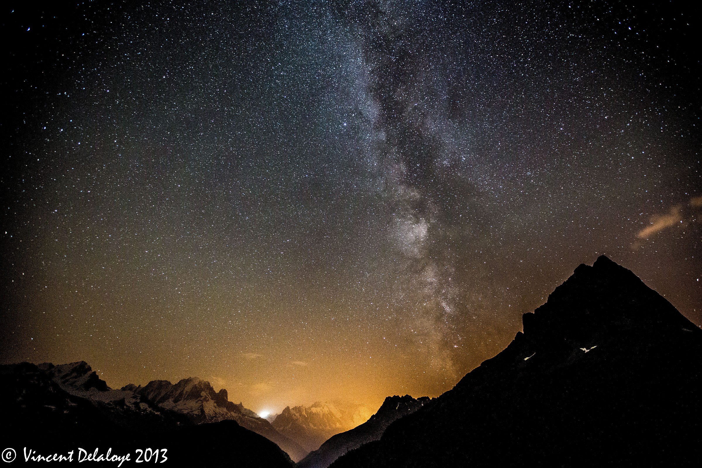 Via Lattea sopra il Monte Bianco
