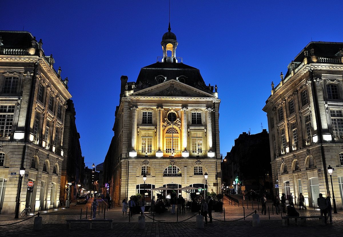 Francia - Bordeaux - Palazzo della Borsa dei Vini
