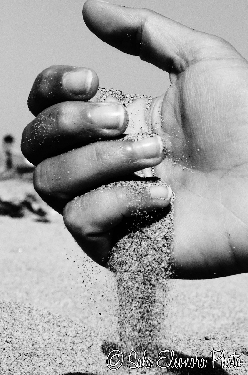 It falls on the sand ..