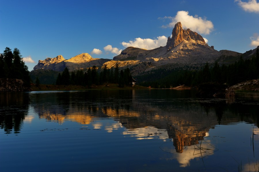 Lago Federa e rifugio Croda da Lago