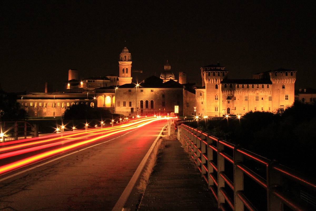 Mantova by night