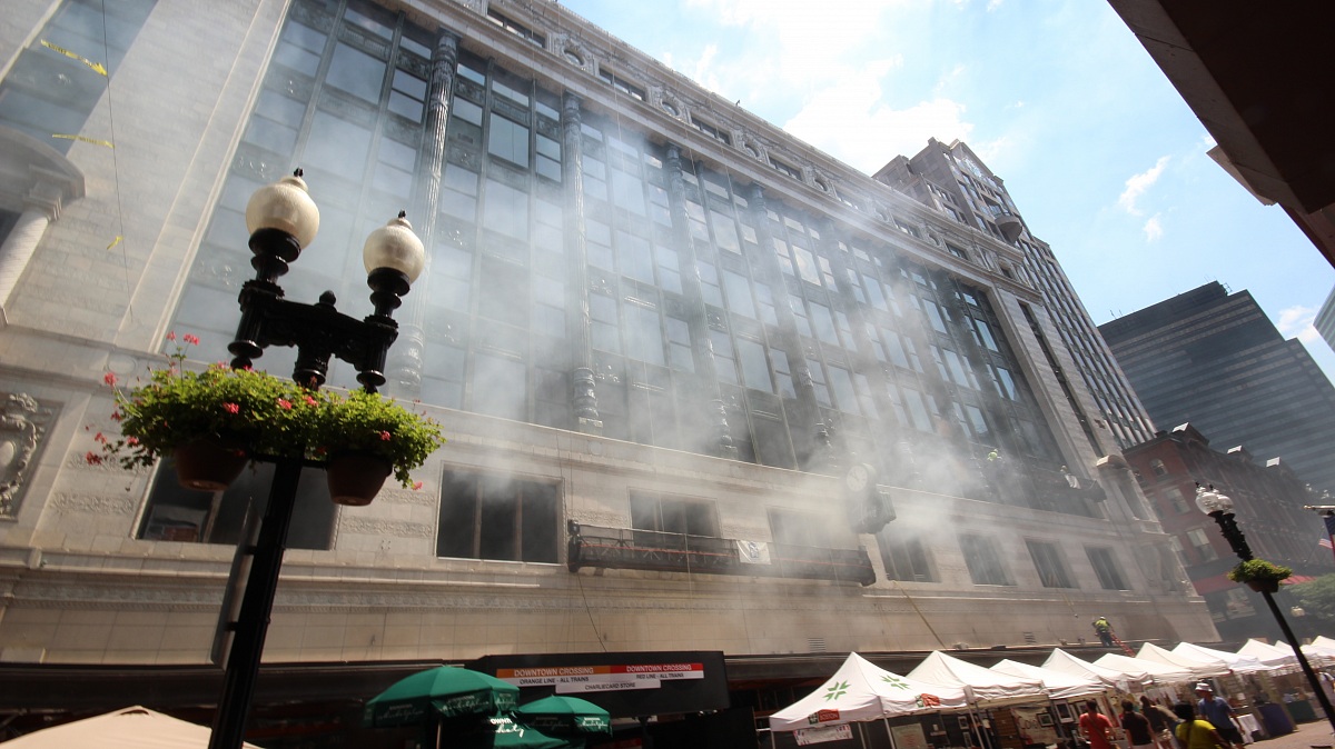 Incendio palazzo Filenes centro di Boston 17/7/2013