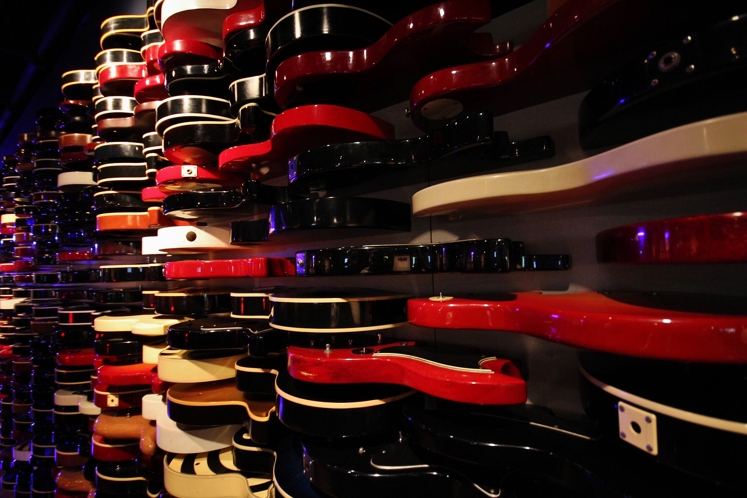 The walls of guitars - Hard Rock Cafe 'New York