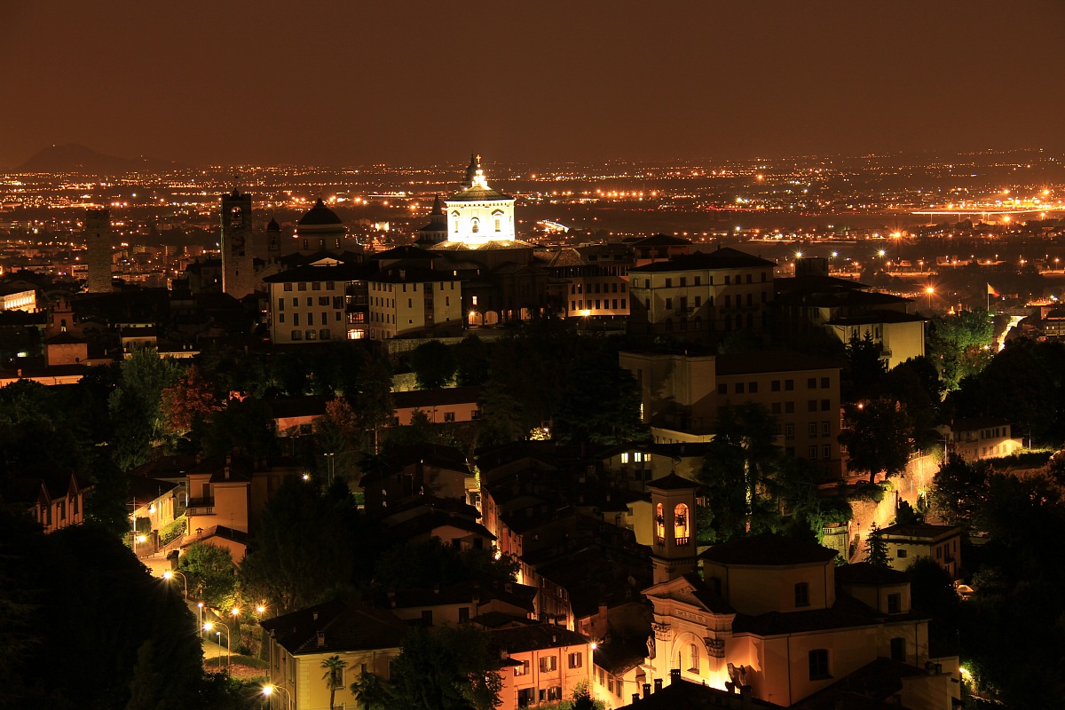 Bergamo alta di notte