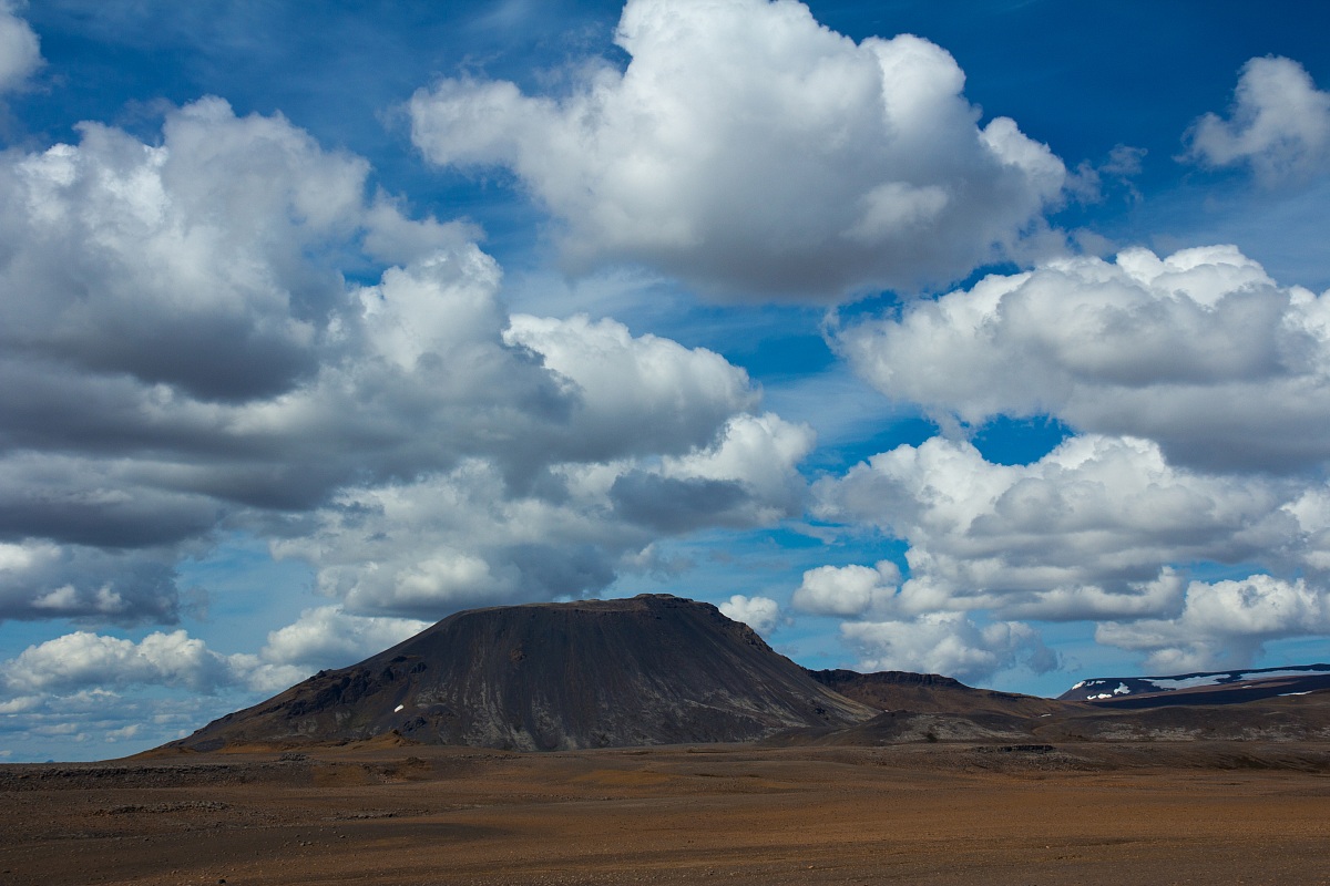 Volcano in Kaldidalur