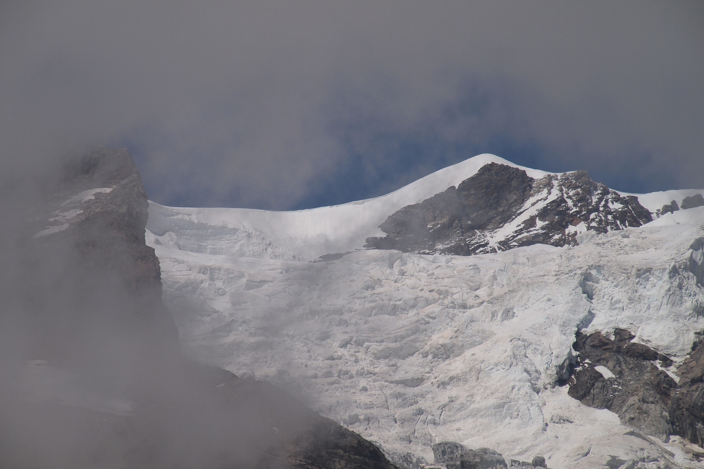 Sotto il ghiacciaio del Monte Rosa