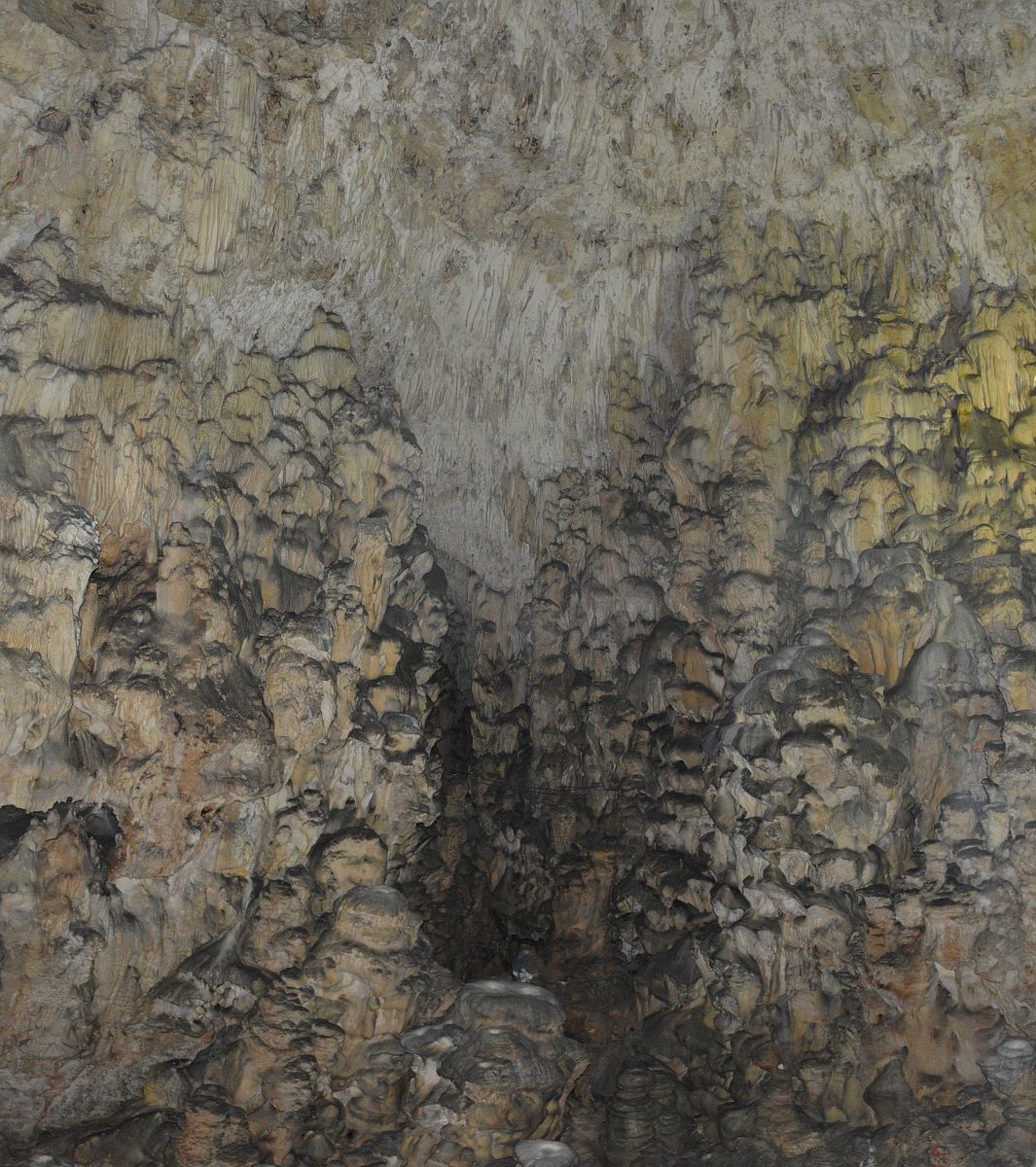 Inside the cave of Monte Cucco. (7)