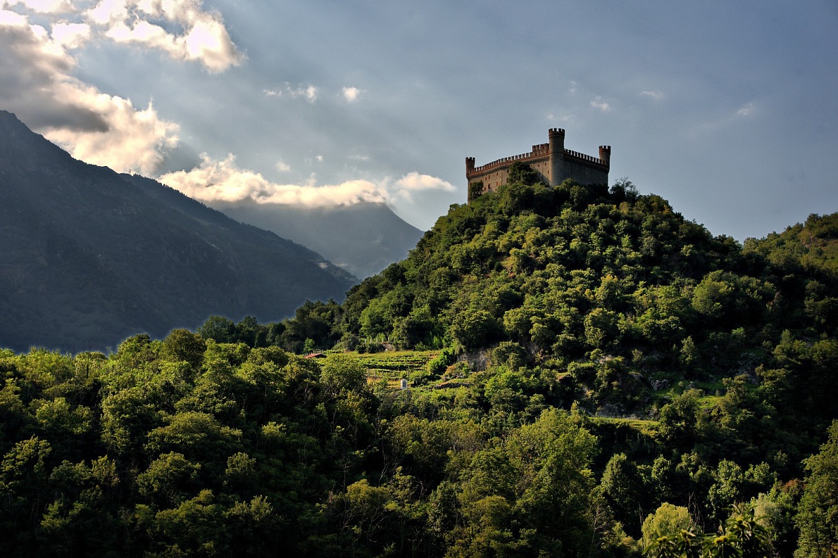 Castello di Montalto Dora