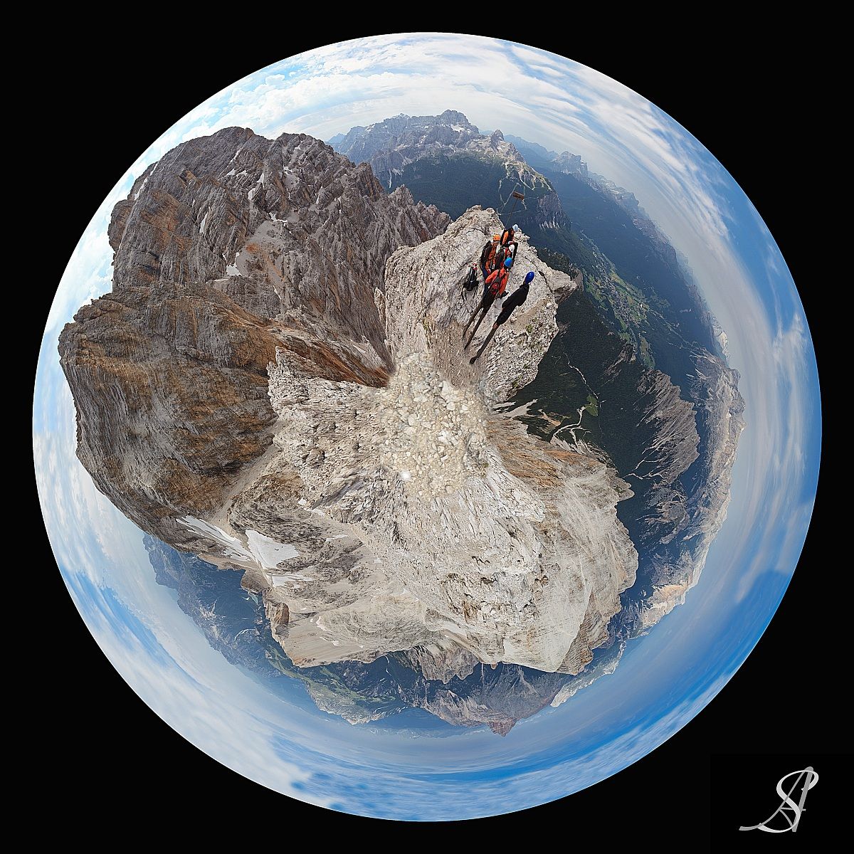 sfera a metà Dibona