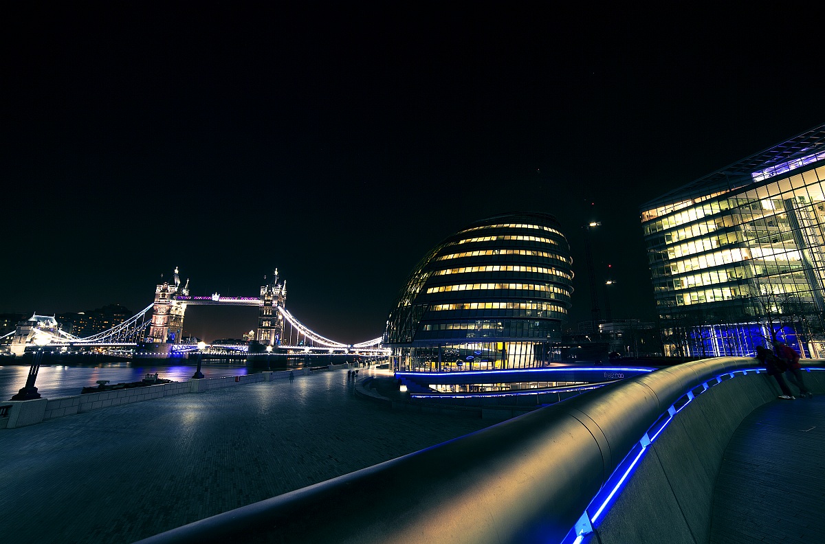 London Bridge lights