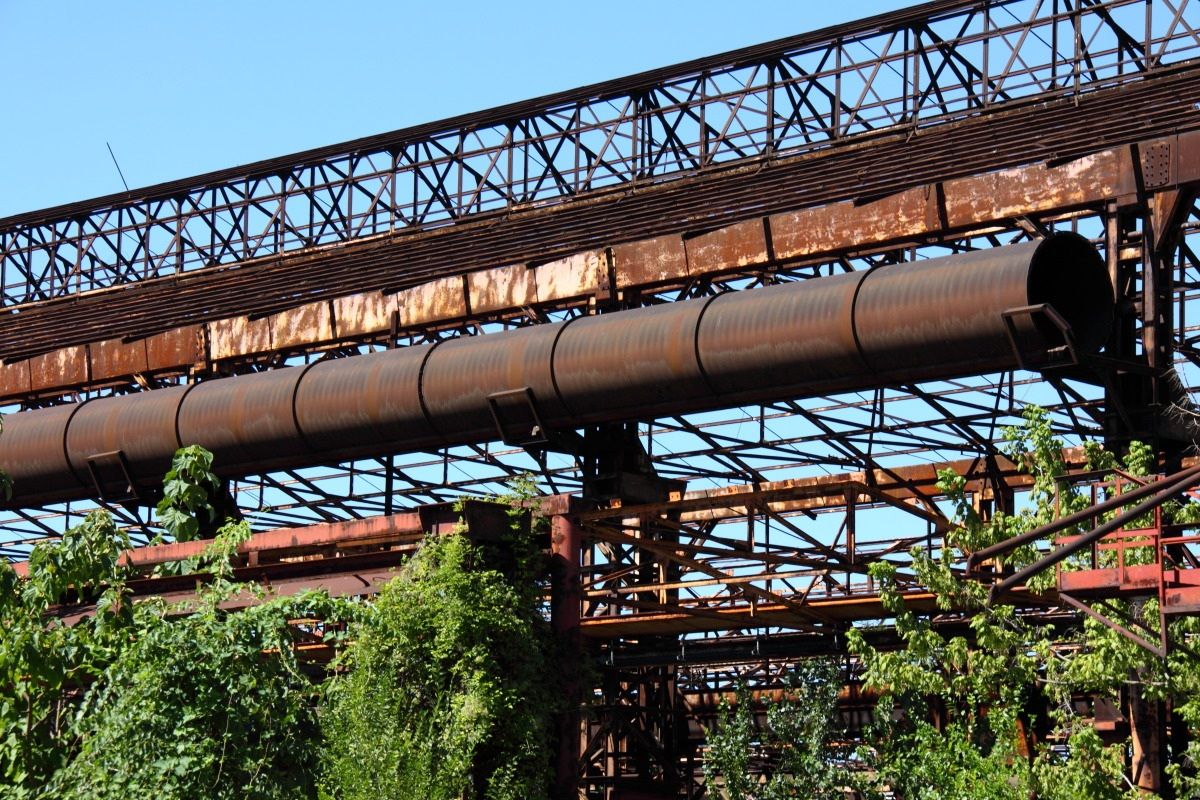 geometrie di tubi e ferro