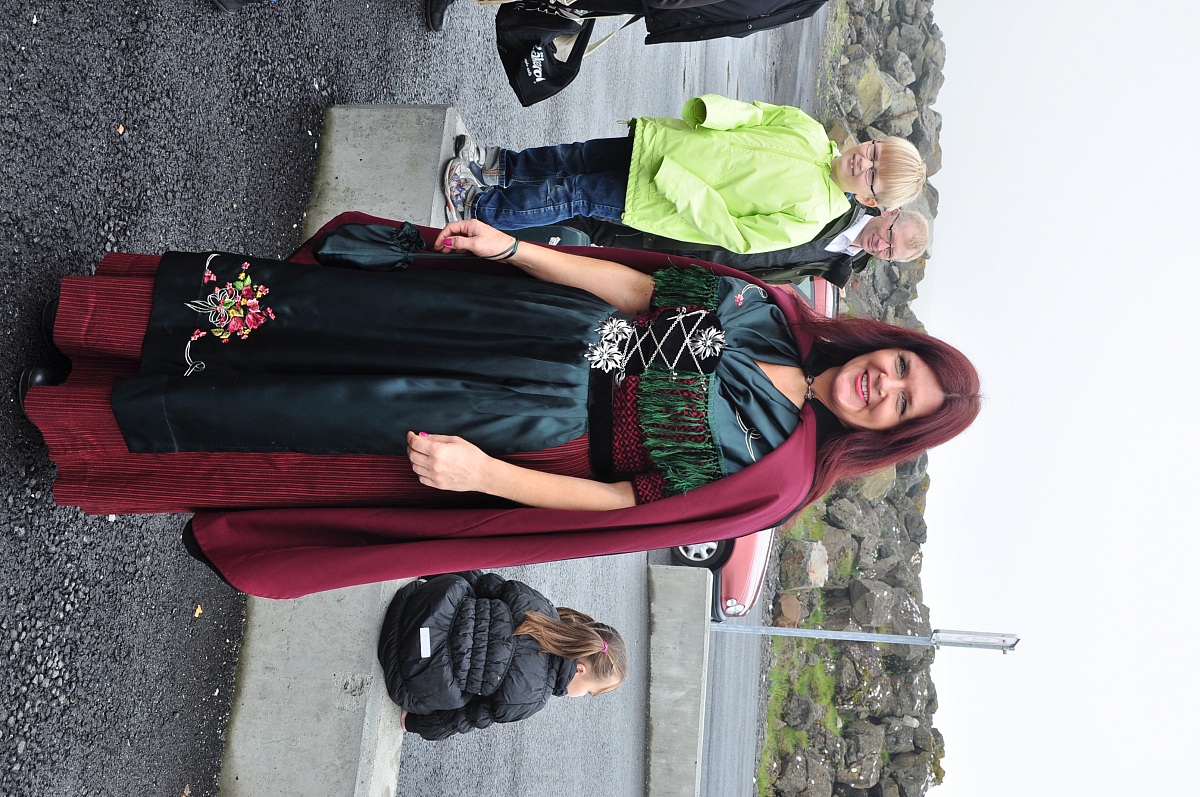 Signora con l'abito della festa di Sant Olaf, Nolsoy