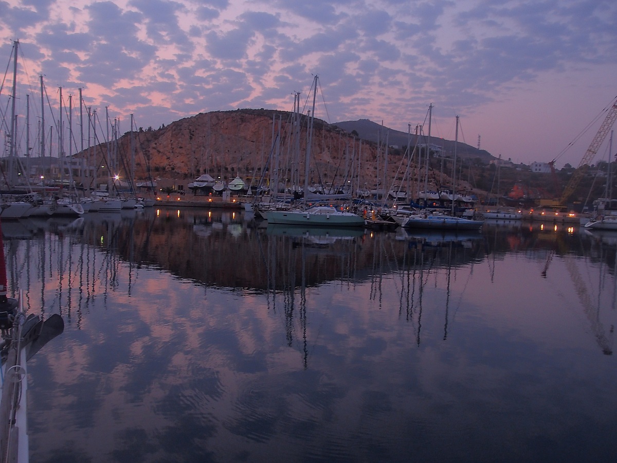 riflessi di marina all'alba
