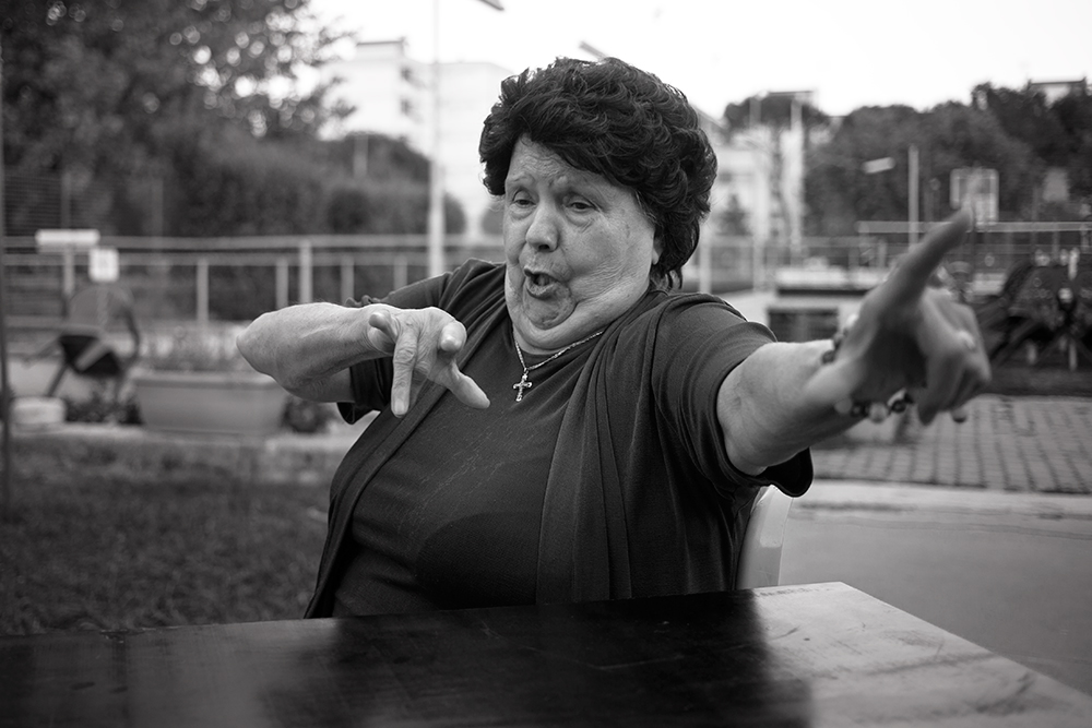 Ferma che facciamo la foto per la lapide