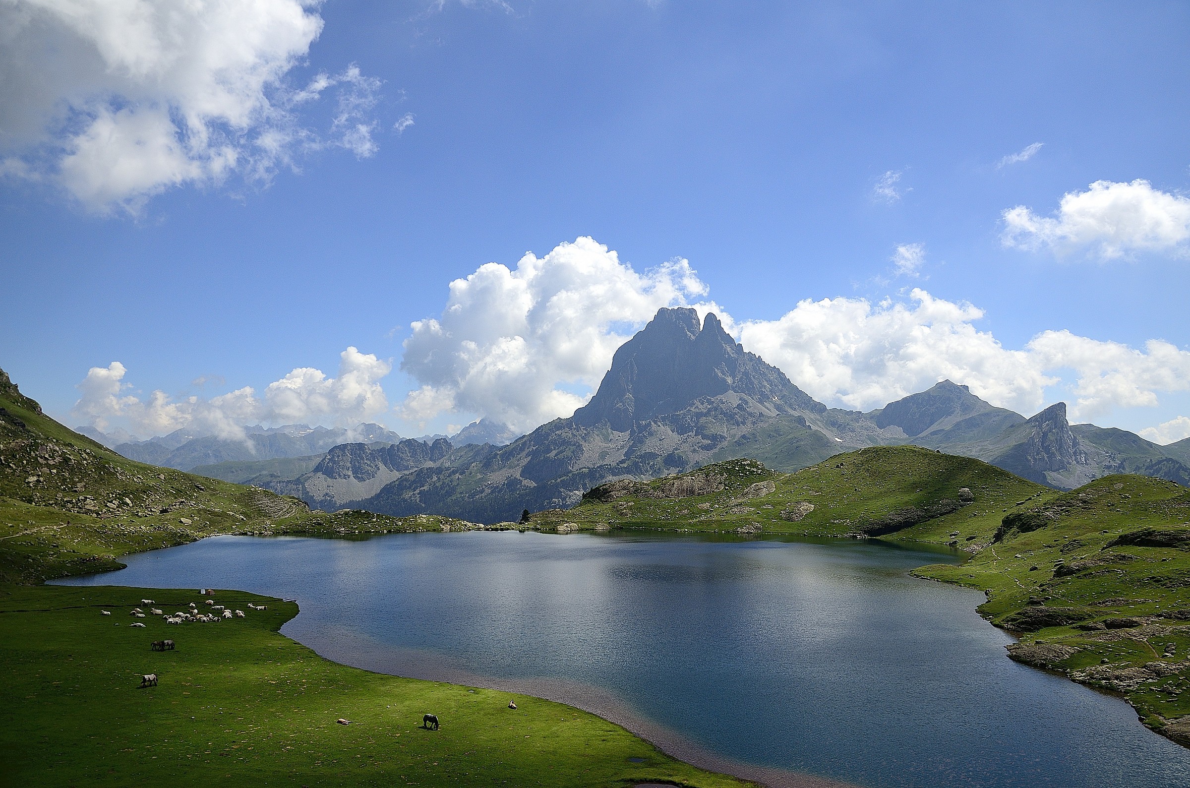Lac d'ayous et autour (Pic du Midi d'Ossau), Pyr&eac...