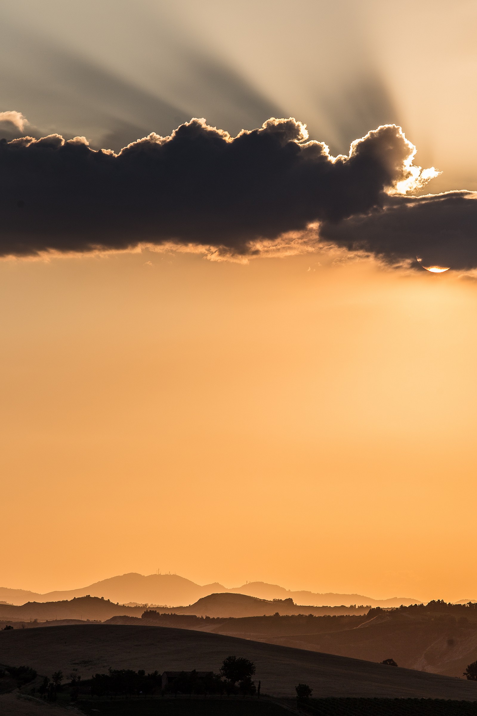 Tramonto sulle colline