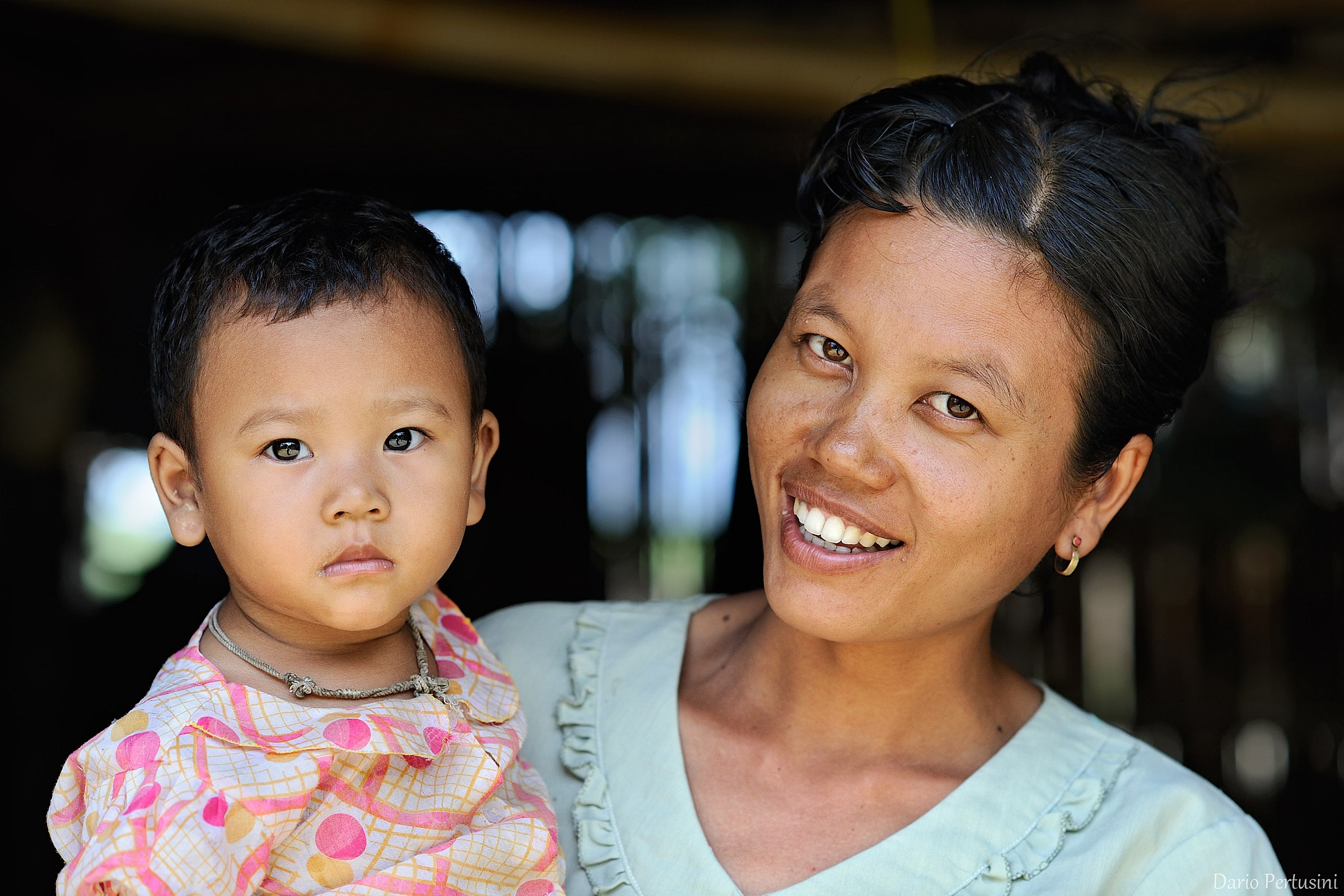 Mother and Child (Bagan, Myanmar)