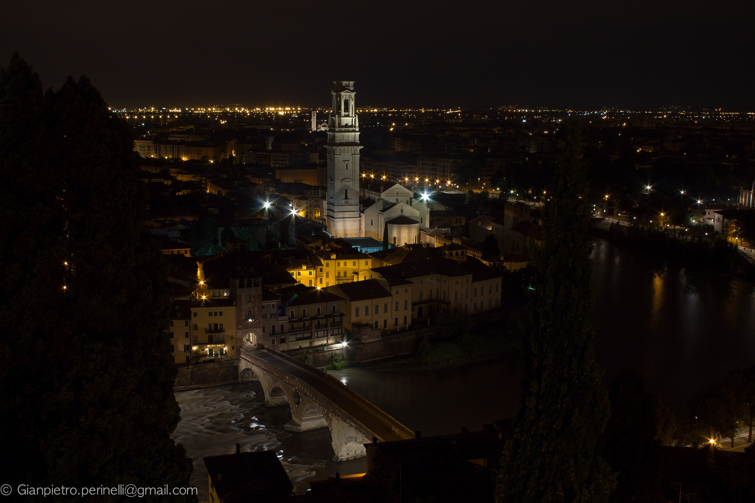 Verona Ponte Pietra e Duomo