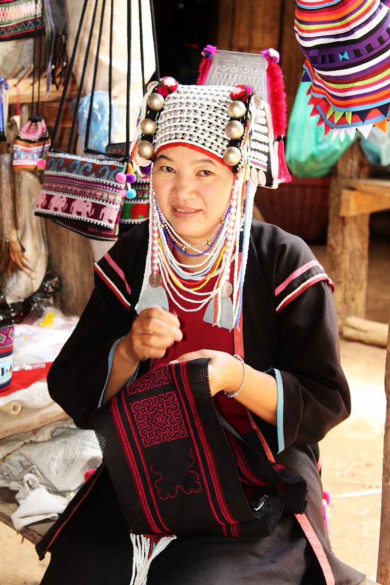 Karen dal collo lungo