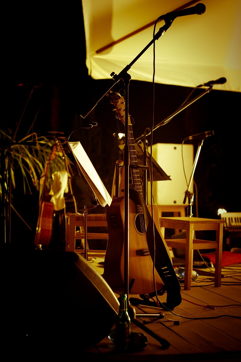 Here's the music .... and 'over ...