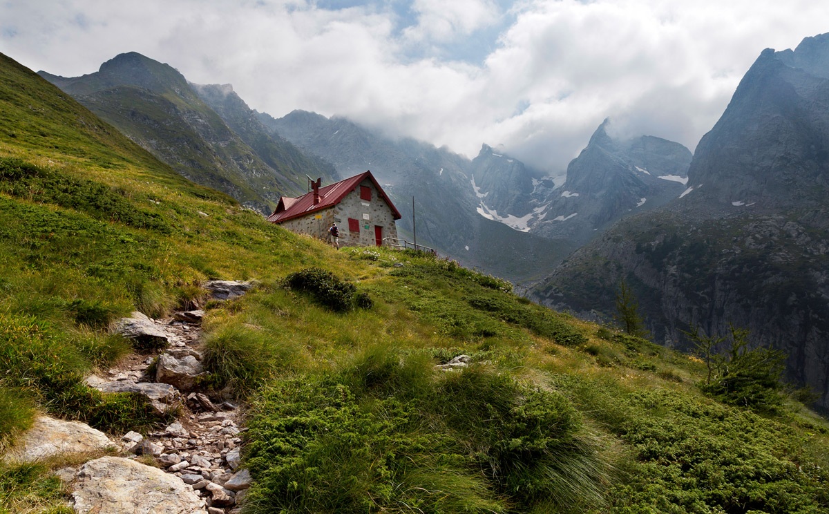 Hut hut Luigi Mambretti