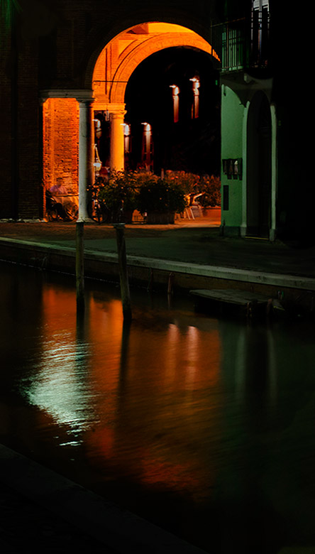 Comacchio: Loggia del grano.
