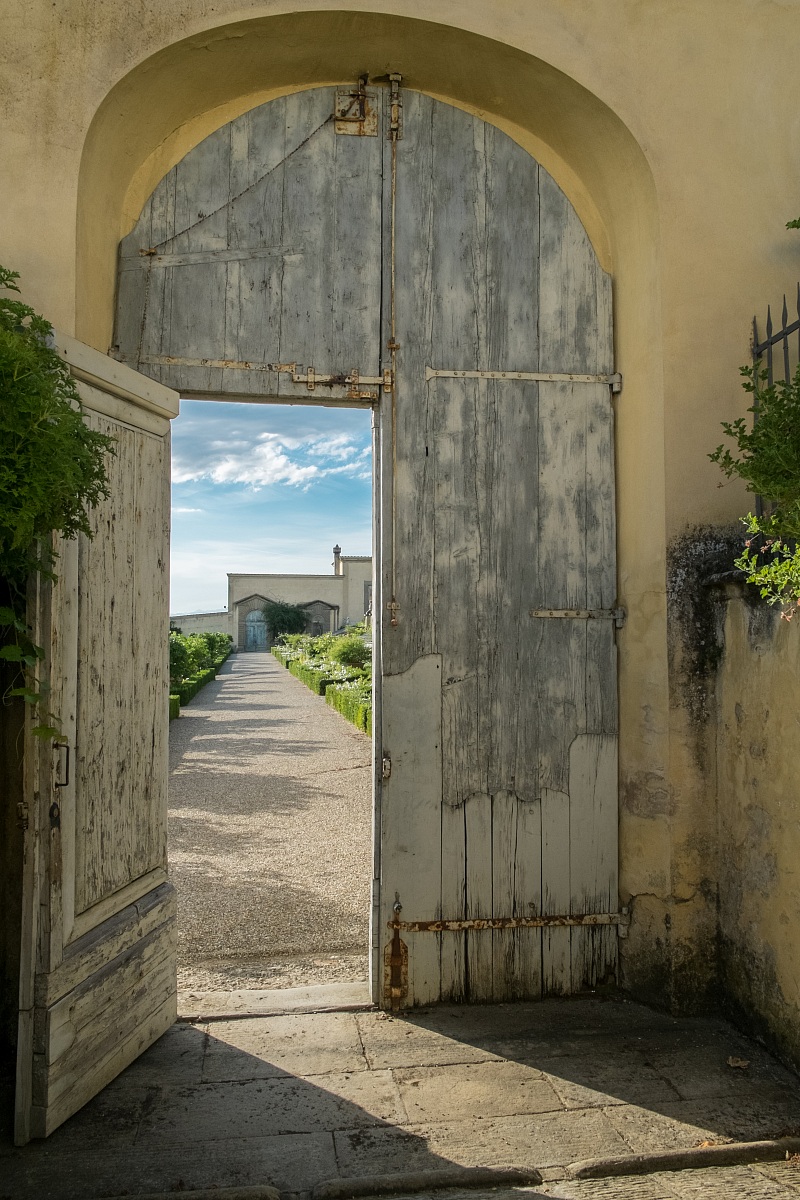 the door to the secret garden