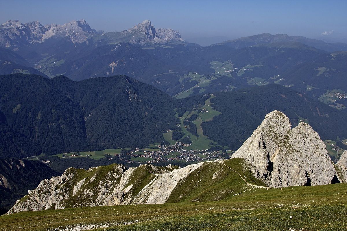 summit of Piz da Peres