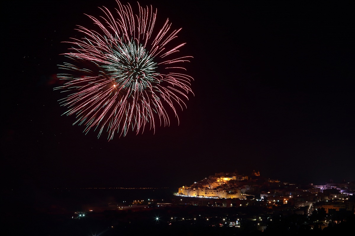 fuochi nella notte ad ostuni