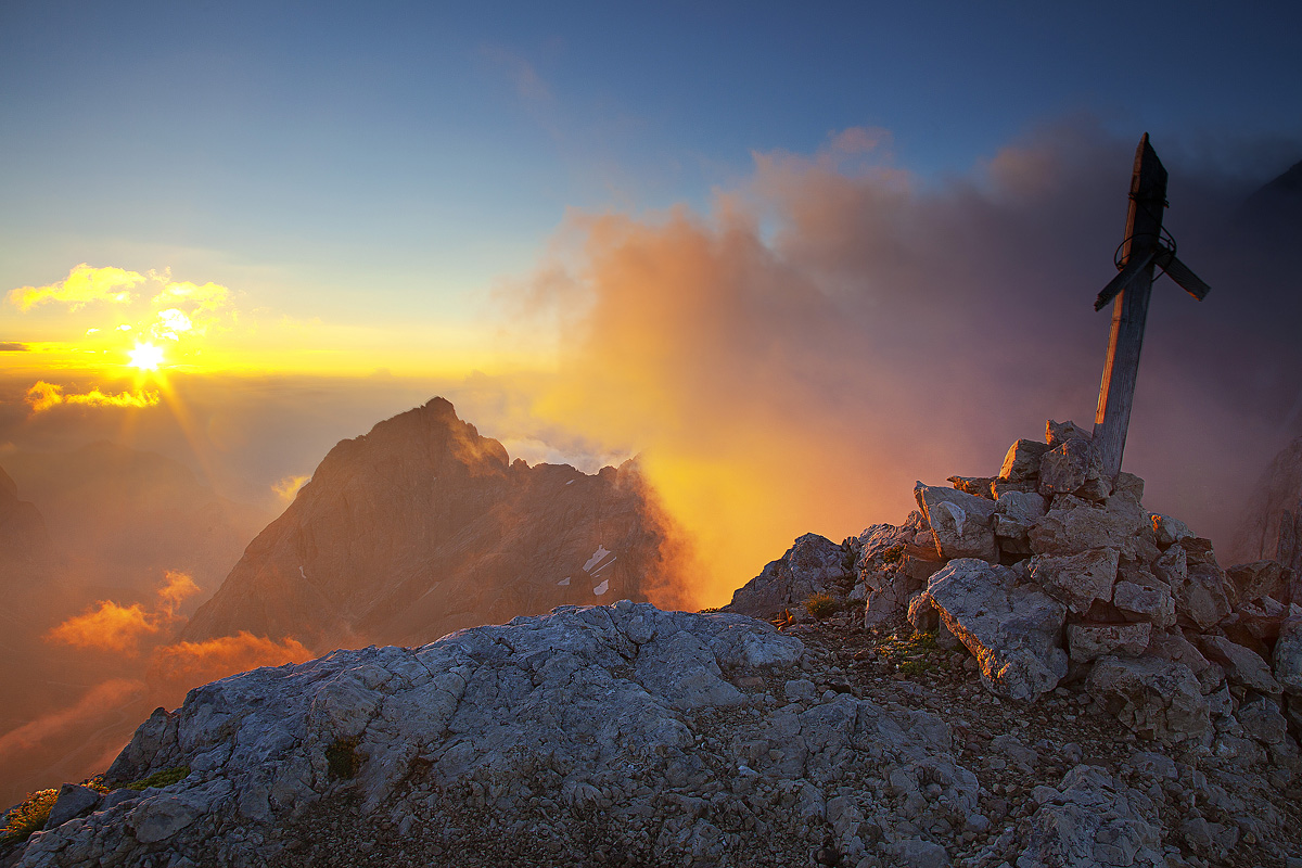 cima ombrettola fra le nuvole