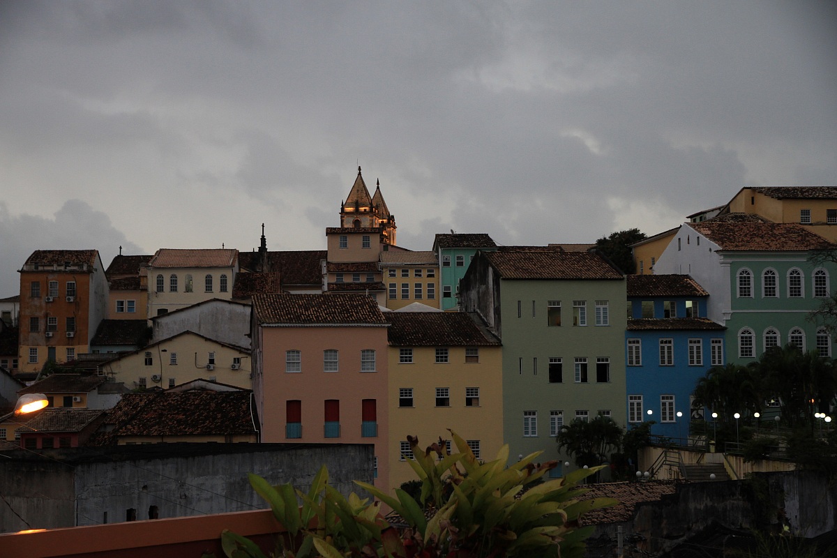 Brazil, Salvador de Bahia, the dancing begins